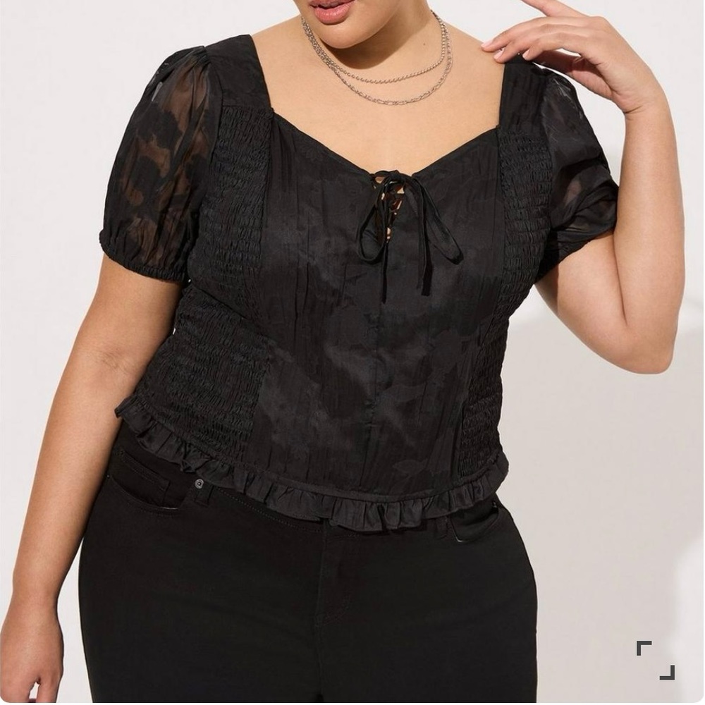 🆕NWT🔖Gorgeous Lace Up Smocked Chiffon Top - 2x